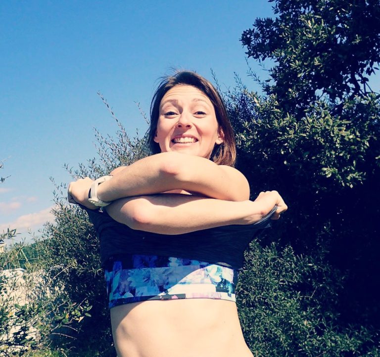 Courbature Je Ne Peux Plus Tendre Le Bras L’épaule du nageur… “Chéri! Tu peux m’aider à enlever ma brassière s’il